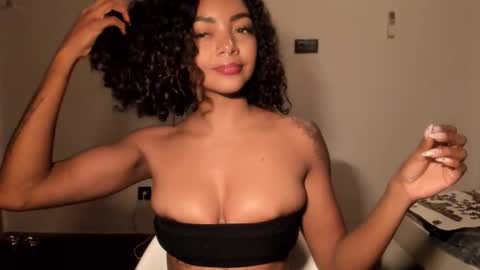 LEXY - Independent account online show from November 25, 12:20 am