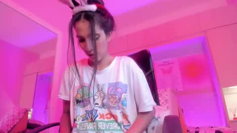 Snapshot of lexyquinn_ chatting on October 12, 5:00 am L I A online show from October 12, 5:00 am