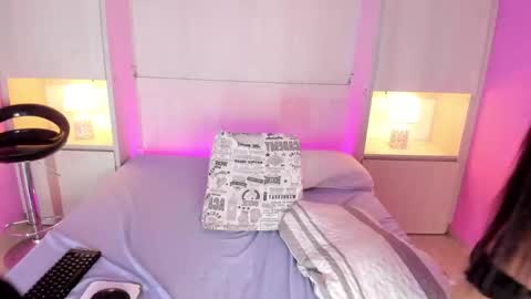 Snapshot of lexyquinn_ chatting on March 4, 8:16 pm L I A online show from March 4, 8:16 pm
