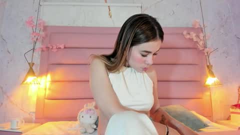 Snapshot of lezy_ chatting on September 25, 7:43 pm LEZY online show from September 25, 7:43 pm