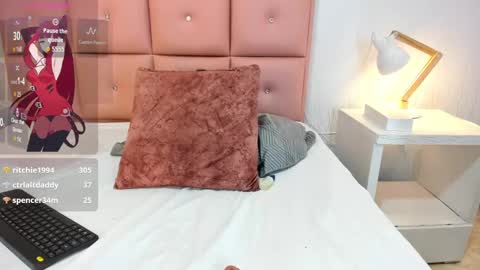 lhiamfitt online show from September 28, 10:41 pm