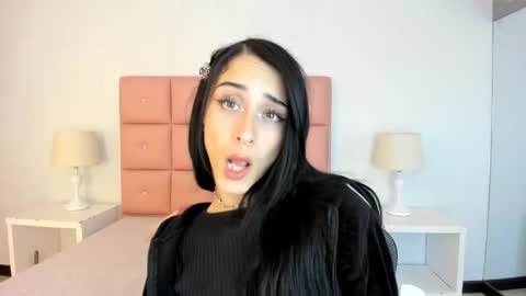 lhiamfitt online show from January 24, 8:02 am