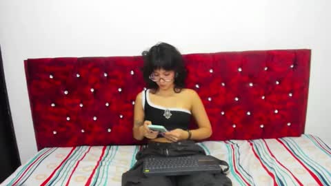 Snapshot of lia_carter_ chatting on October 1, 11:47 pm Lia online show from October 1, 11:47 pm