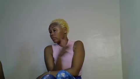 Snapshot of lia_jupiter1 chatting on October 4, 7:44 pm lia online show from October 4, 7:44 pm