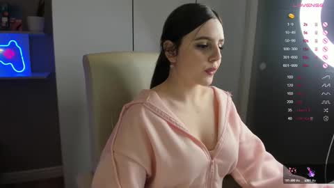 Snapshot of lia_lil chatting on October 4, 1:42 pm Lia online show from October 4, 1:42 pm