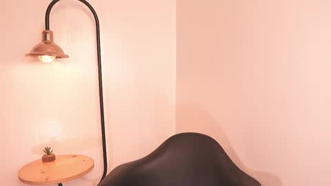 liaa online show from February 15, 5:11 pm