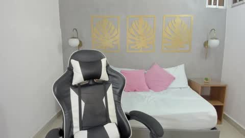 Snapshot of lia_sexx19 chatting on February 11, 8:48 am Lia online show from February 11, 8:48 am