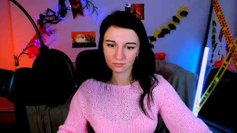 Snapshot of lia_sunset chatting on October 26, 6:47 am Lia online show from October 26, 6:47 am