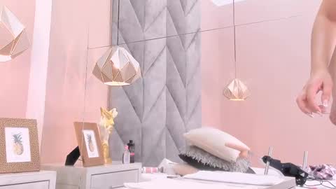 Snapshot of liaacooper_ chatting on March 8, 6:05 pm Lia cooper online show from March 8, 6:05 pm