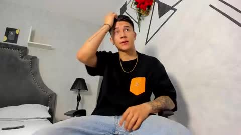 Snapshot of liaamsmiith_ chatting on October 16, 12:27 pm Liam Smith online show from October 16, 12:27 pm
