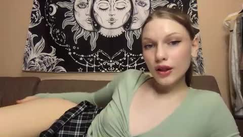 Julia  online show from March 11, 5:02 am