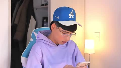 Liam online show from October 19, 4:00 pm