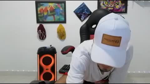 Andres online show from December 3, 9:26 pm