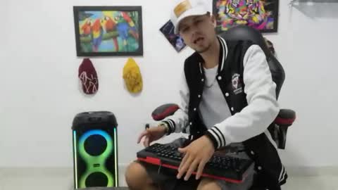 Andres online show from November 30, 10:39 pm