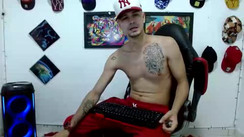 Andres online show from February 7, 10:46 pm