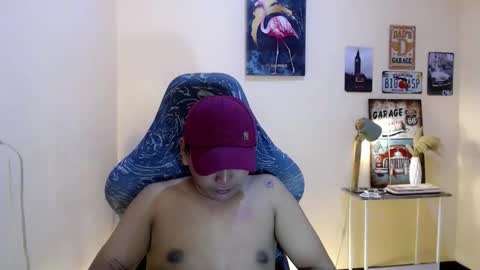 Snapshot of liam_anthonyxx chatting on October 17, 5:28 pm liam_anthonyxx online show from October 17, 5:28 pm