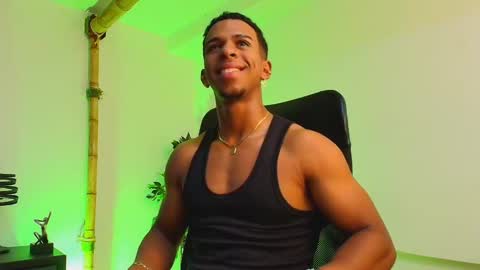 Snapshot of liam_morocho chatting on September 19, 8:45 pm LIAM online show from September 19, 8:45 pm