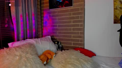 liam online show from February 3, 2:41 am