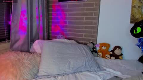 liam online show from January 12, 3:57 am