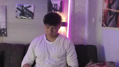 liam online show from November 18, 12:41 pm