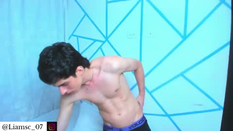 Liam scott77 online show from April 9, 3:32 am