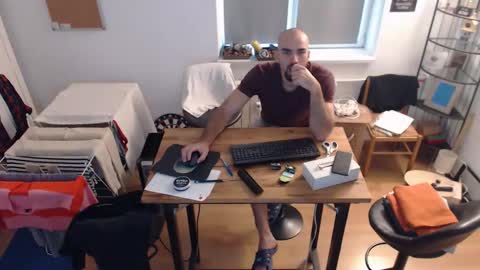 Snapshot of liamlanson08 chatting on October 8, 8:31 am liam online show from October 8, 8:31 am