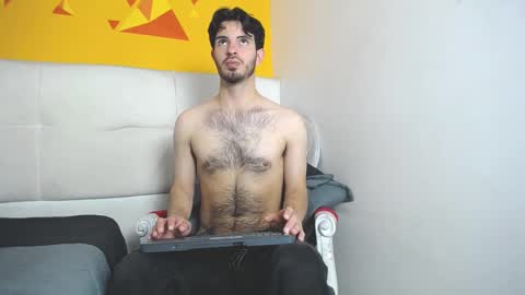 Snapshot of liamluxe chatting on March 5, 5:39 pm LiamLuxe online show from March 5, 5:39 pm