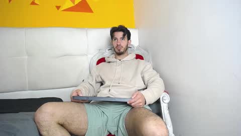 Snapshot of liamluxe chatting on March 7, 4:11 pm LiamLuxe online show from March 7, 4:11 pm
