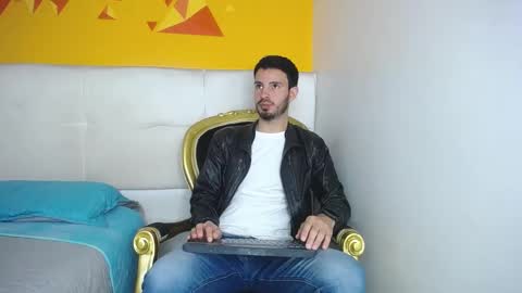 Snapshot of liamluxe chatting on September 8, 2:49 pm LiamLuxe online show from September 8, 2:49 pm