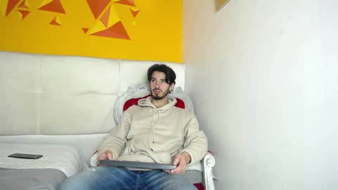 Snapshot of liamluxe chatting on February 4, 12:22 pm LiamLuxe online show from February 4, 12:22 pm