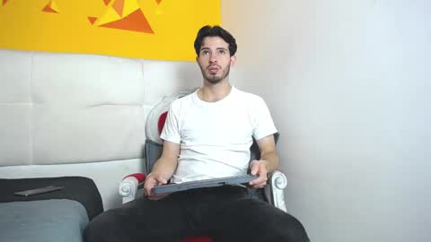 Snapshot of liamluxe chatting on March 5, 2:34 pm LiamLuxe online show from March 5, 2:34 pm