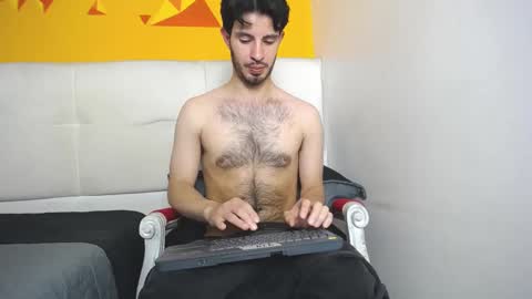 Snapshot of liamluxe chatting on March 4, 7:01 pm LiamLuxe online show from March 4, 7:01 pm