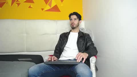 Snapshot of liamluxe chatting on March 8, 1:03 pm LiamLuxe online show from March 8, 1:03 pm