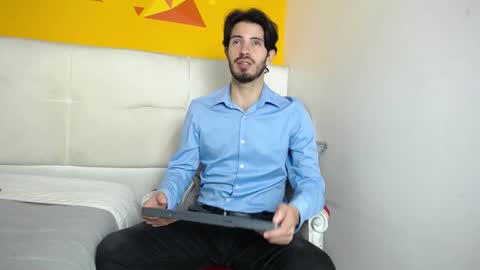 Snapshot of liamluxe chatting on February 5, 11:55 am LiamLuxe online show from February 5, 11:55 am
