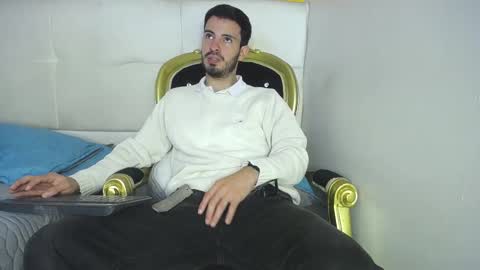 Snapshot of liamluxe chatting on September 10, 2:51 pm LiamLuxe online show from September 10, 2:51 pm