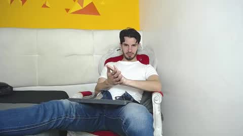 Snapshot of liamluxe chatting on March 8, 4:06 pm LiamLuxe online show from March 8, 4:06 pm