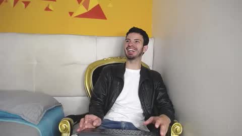 Snapshot of liamluxe chatting on September 25, 12:45 pm LiamLuxe online show from September 25, 12:45 pm