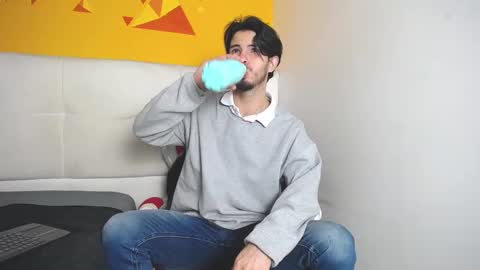 Snapshot of liamluxe chatting on February 13, 1:05 pm LiamLuxe online show from February 13, 1:05 pm