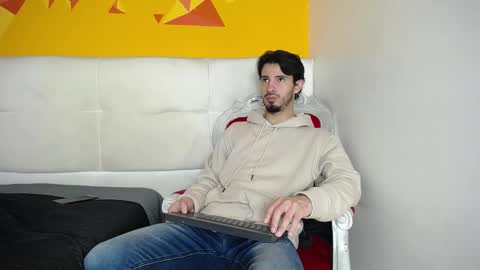 Snapshot of liamluxe chatting on February 11, 12:36 pm LiamLuxe online show from February 11, 12:36 pm