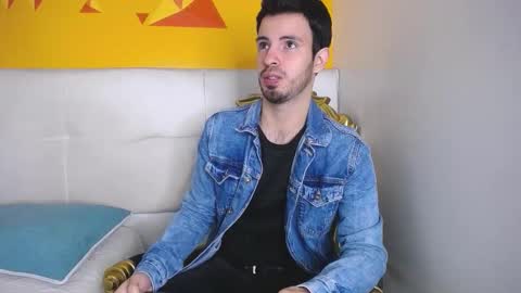 Snapshot of liamluxe chatting on October 4, 1:31 pm LiamLuxe online show from October 4, 1:31 pm