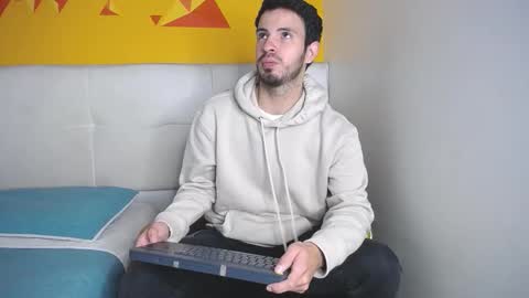 Snapshot of liamluxe chatting on October 11, 1:49 pm LiamLuxe online show from October 11, 1:49 pm