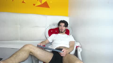 Snapshot of liamluxe chatting on January 30, 6:21 pm LiamLuxe online show from January 30, 6:21 pm