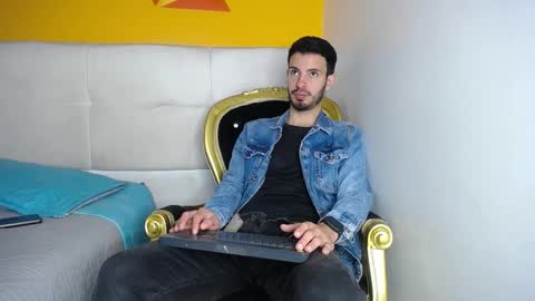 Snapshot of liamluxe chatting on September 9, 2:50 pm LiamLuxe online show from September 9, 2:50 pm