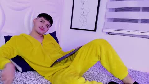 liammuller online show from October 7, 11:50 am