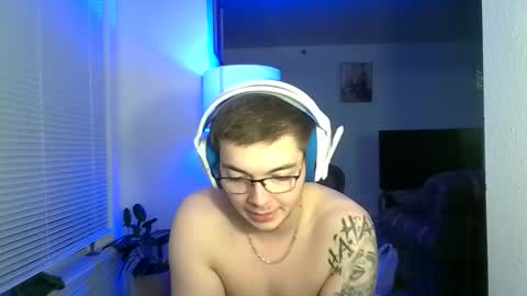 LiamNotSoNormal online show from December 23, 2:45 am