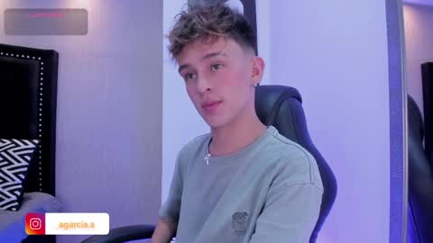 liam online show from April 8, 4:26 am