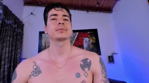 Snapshot of liamwyatt_ chatting on October 1, 4:33 am liamwyatt_ online show from October 1, 4:33 am