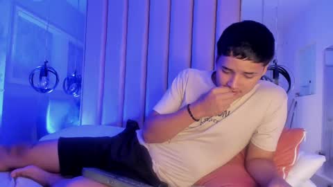 Lian  online show from October 22, 7:26 pm