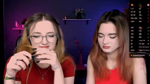 Snapshot of liana_kisses chatting on October 15, 9:21 am Little Liana online show from October 15, 9:21 am