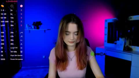 Snapshot of liana_kisses chatting on October 4, 7:33 pm Little Liana online show from October 4, 7:33 pm